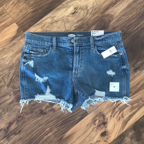 Old Navy Pants - Old Navy mid-rise boyfriend shorts - size 8